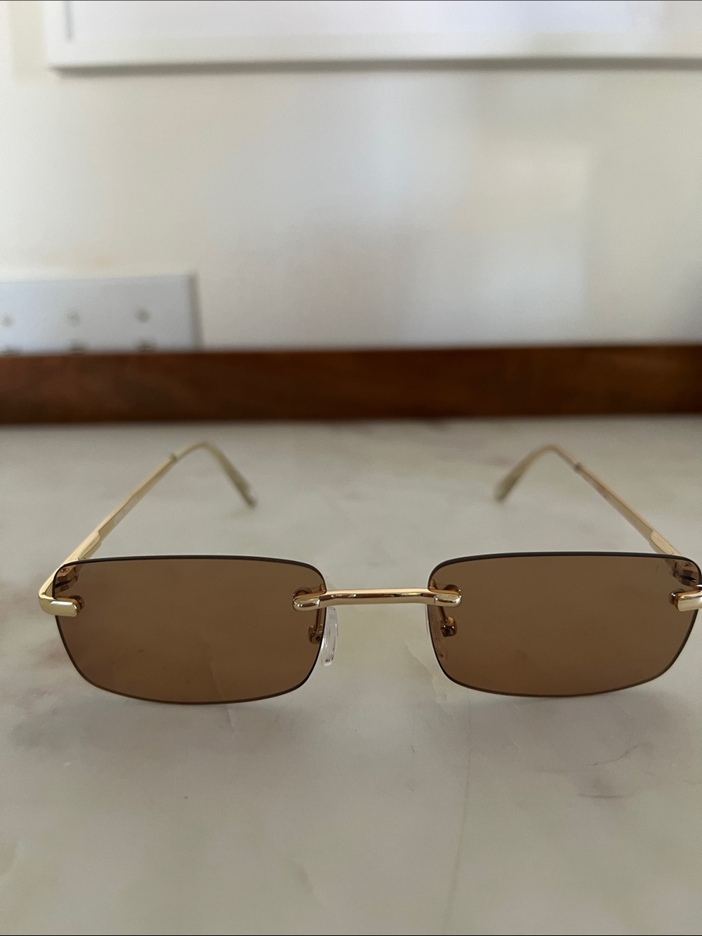 AIRE NWOT Women’s Rimless Frame Gold-tone Rectangle Brown Lens Sunglasses